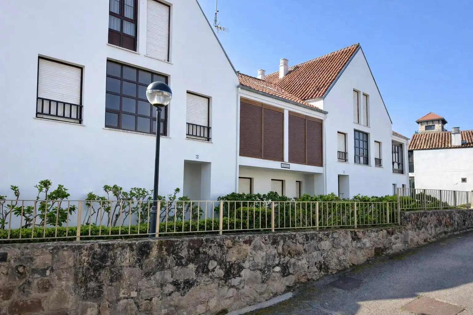 Vista exterior de Dúplex en venda en Comillas (Cantabria) amb Calefacció, Terrassa i Balcó