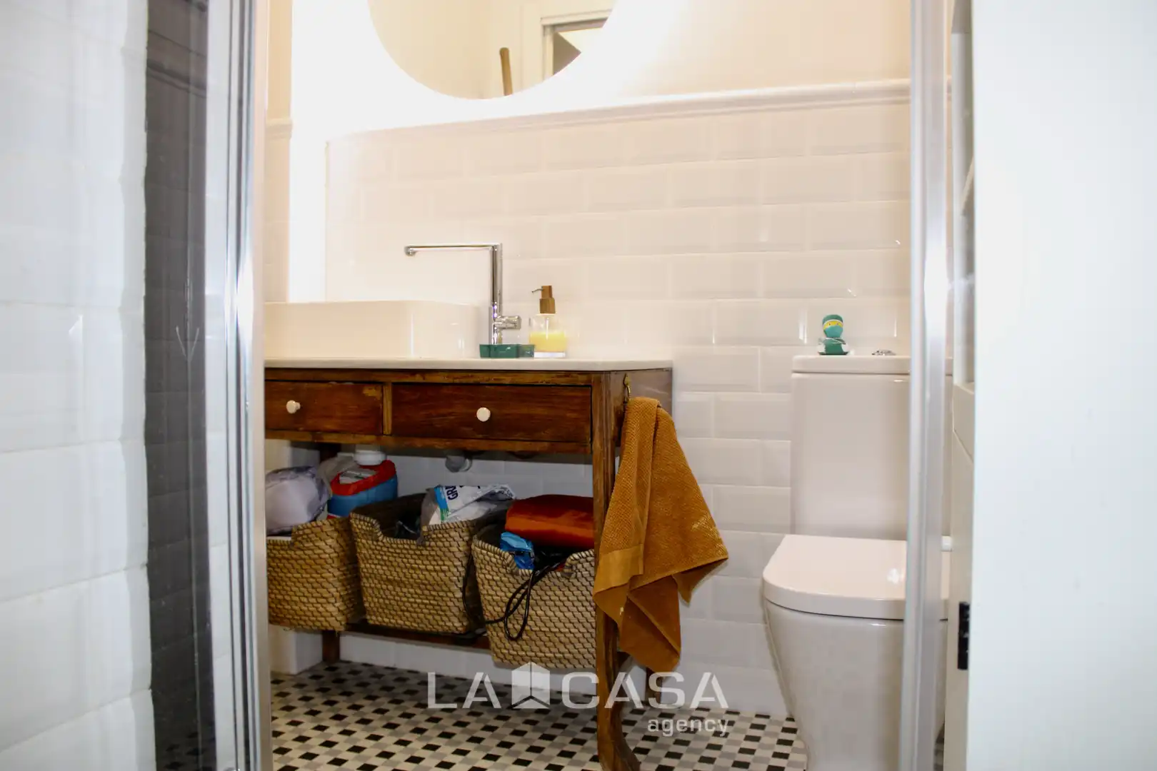 Bathroom of Flat for sale in Casco Antiguo