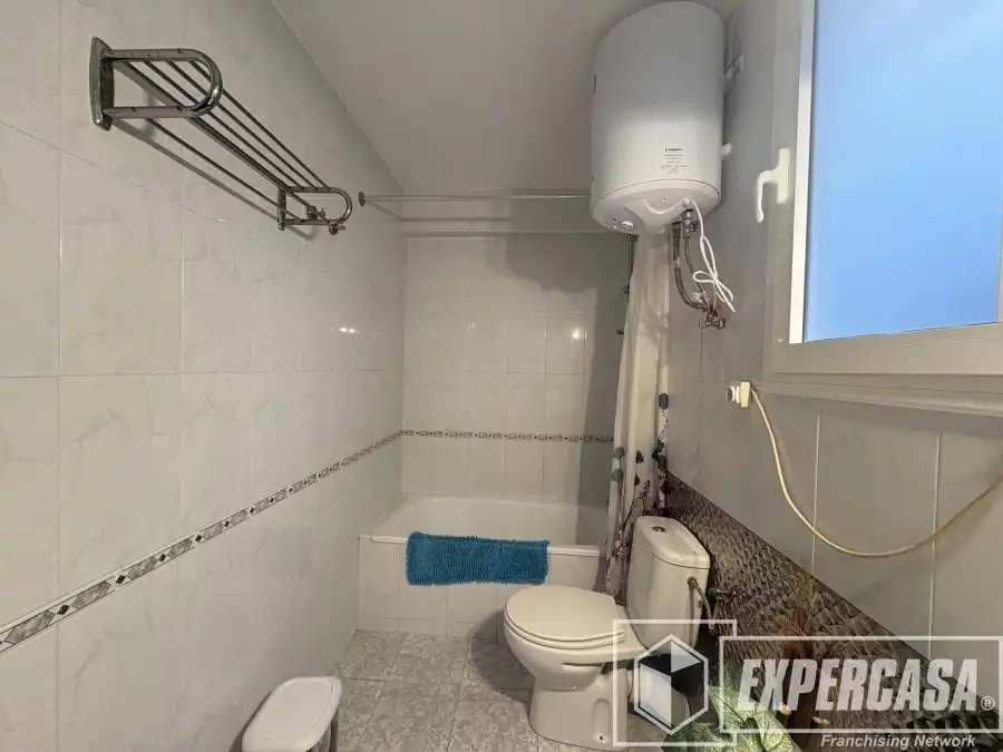 Bany de Pis de lloguer en Castellón de la Plana / Castelló de la Plana amb Moblat