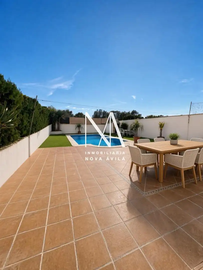 Semi-detached house with pool for sale in Ses Palmeres, imagen 4