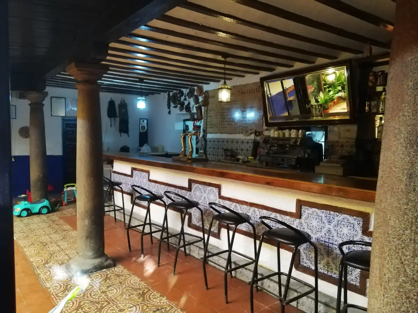 Local de lloguer en Mascaraque amb Aire condicionat