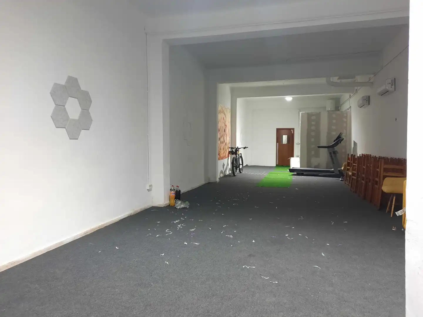 Local comercial de lloguer a Carrer de Ramón y Cajal 18D, imagen 2