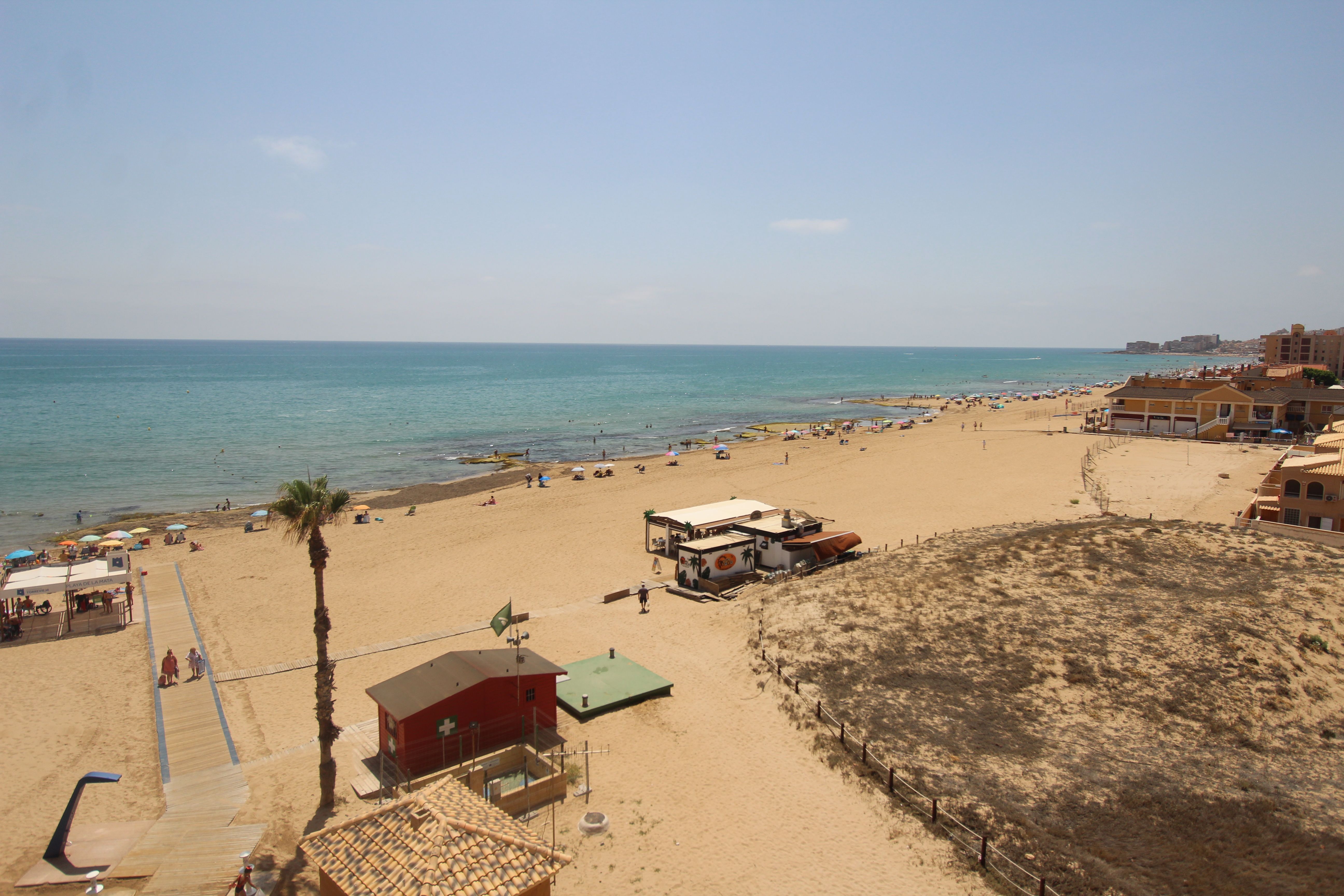 Dormitori de Apartament en venda en Torrevieja amb Moblat, Forn i Rentadora