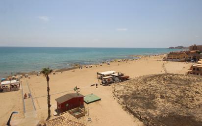 Dormitori de Apartament en venda en Torrevieja amb Moblat, Forn i Rentadora