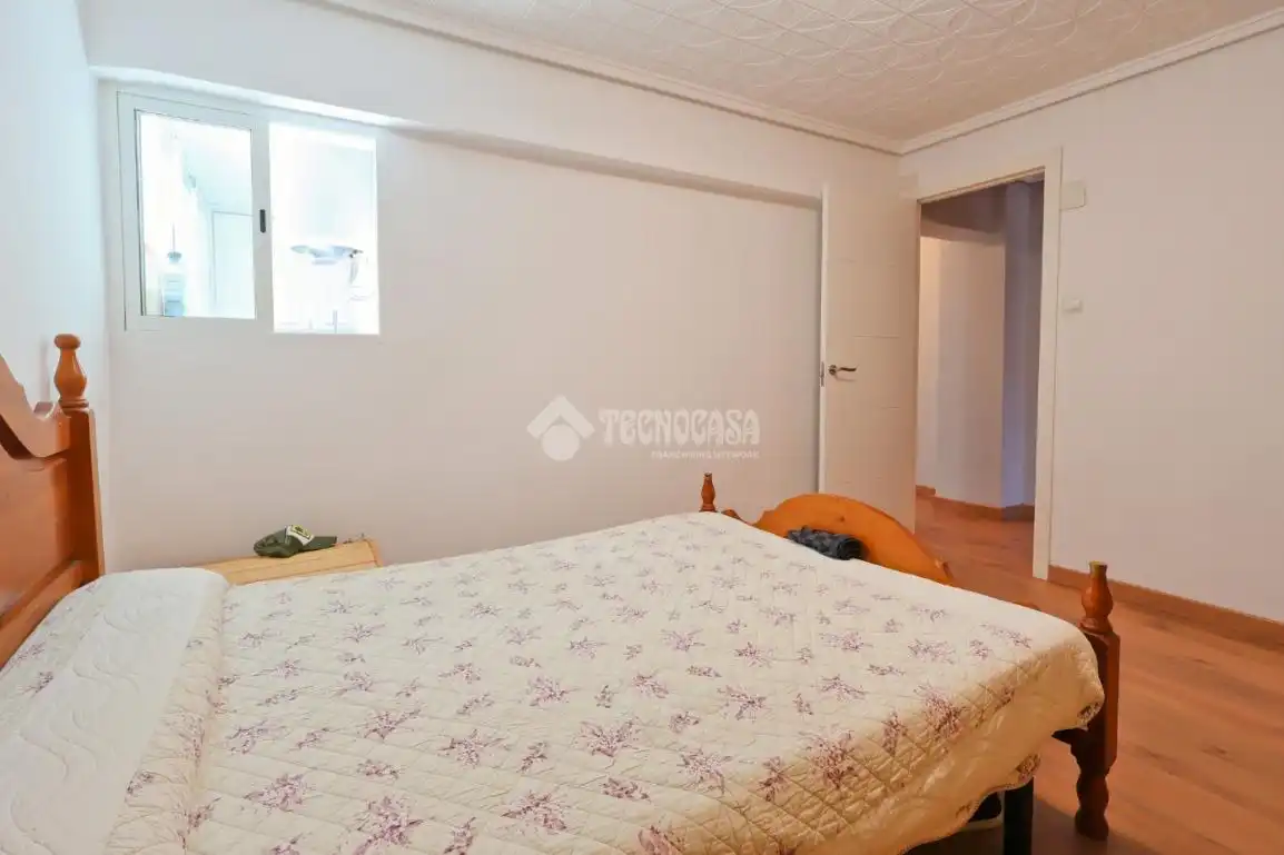 Bedroom of Flat for sale in Sagunto / Sagunt  with Air Conditioner, Furnished and Balcony