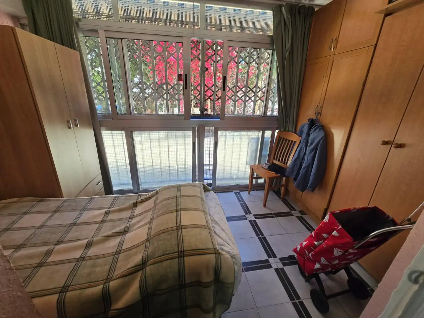 Dormitori de Estudi en venda en Benidorm amb Aire condicionat, Moblat i Piscina comunitària