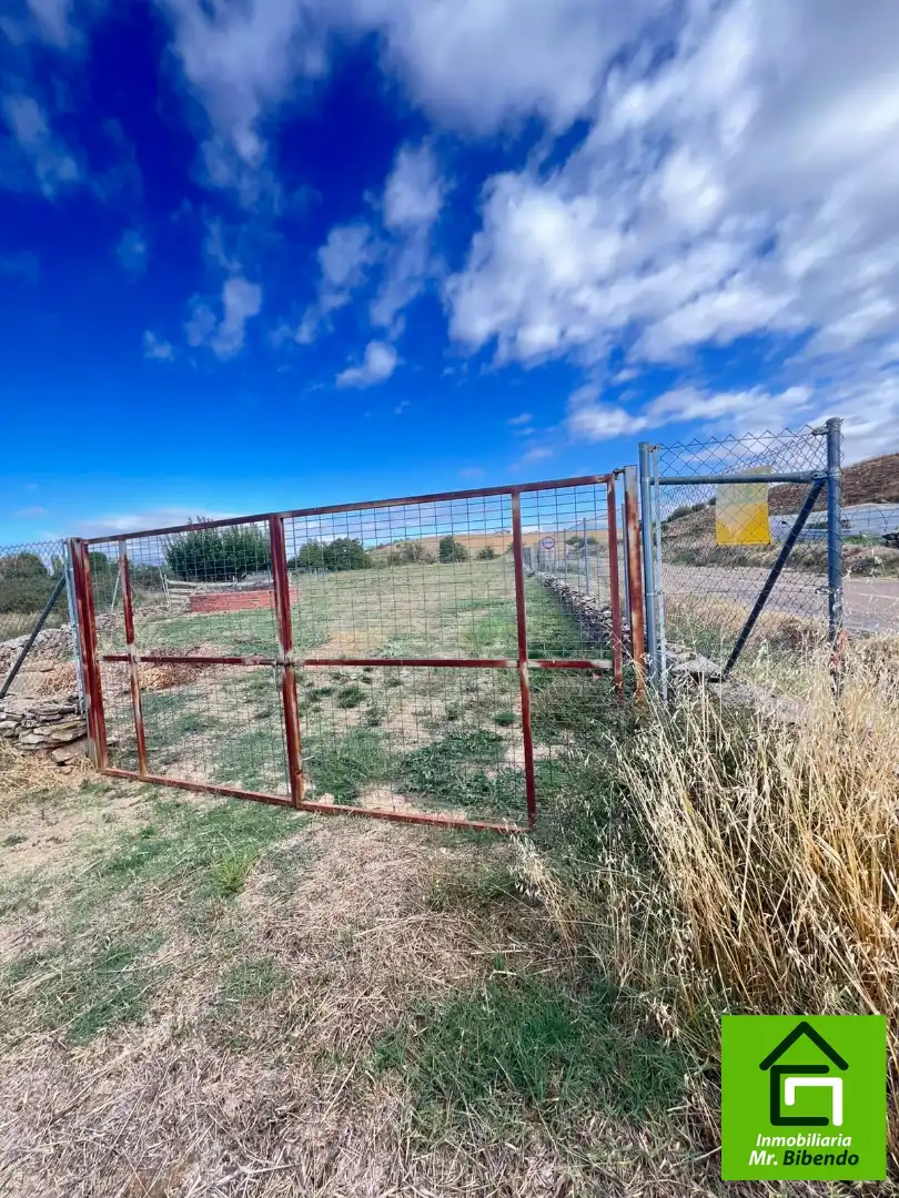 Land for sale in Almaraz de Duero, Zamora
