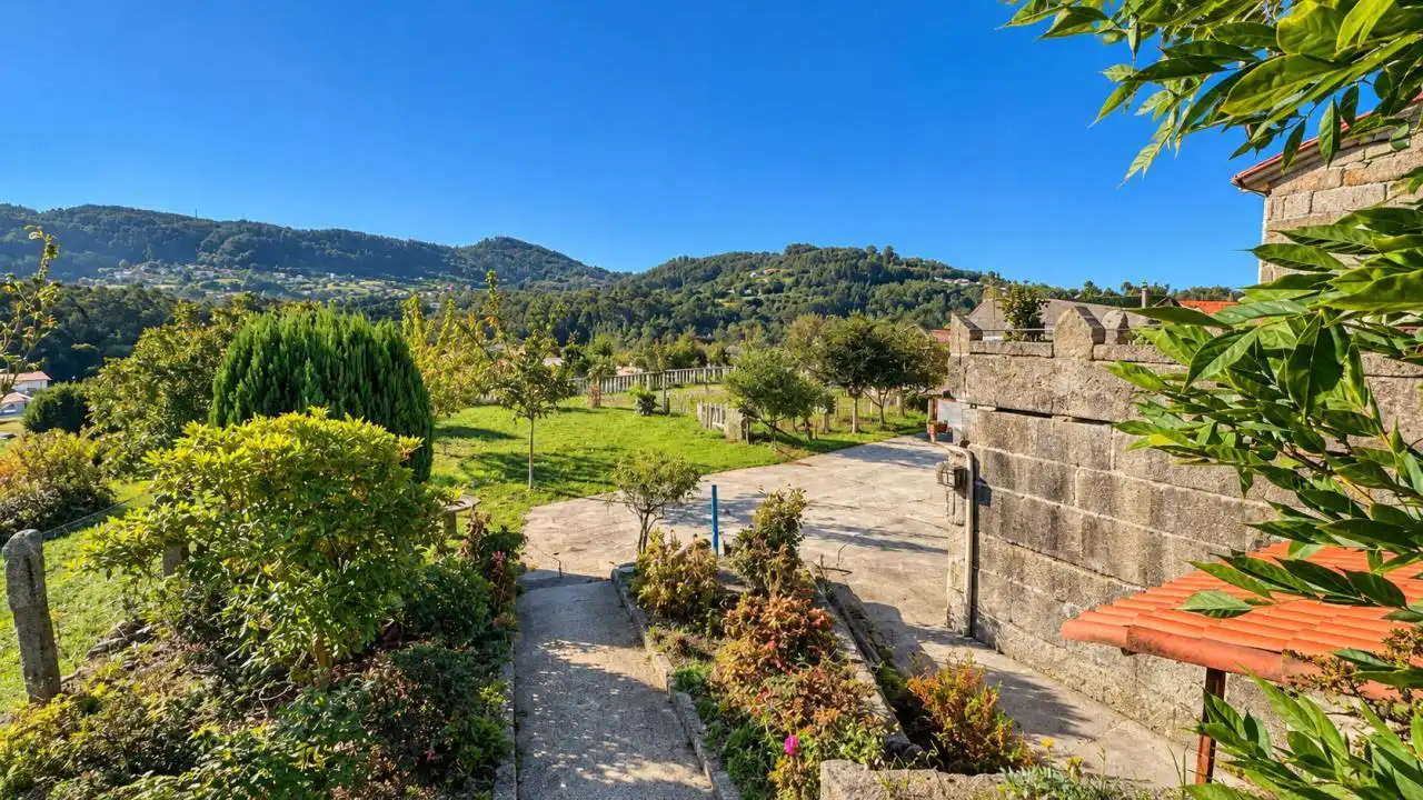 Casa amb jardí en venda a Marín, imagen 9