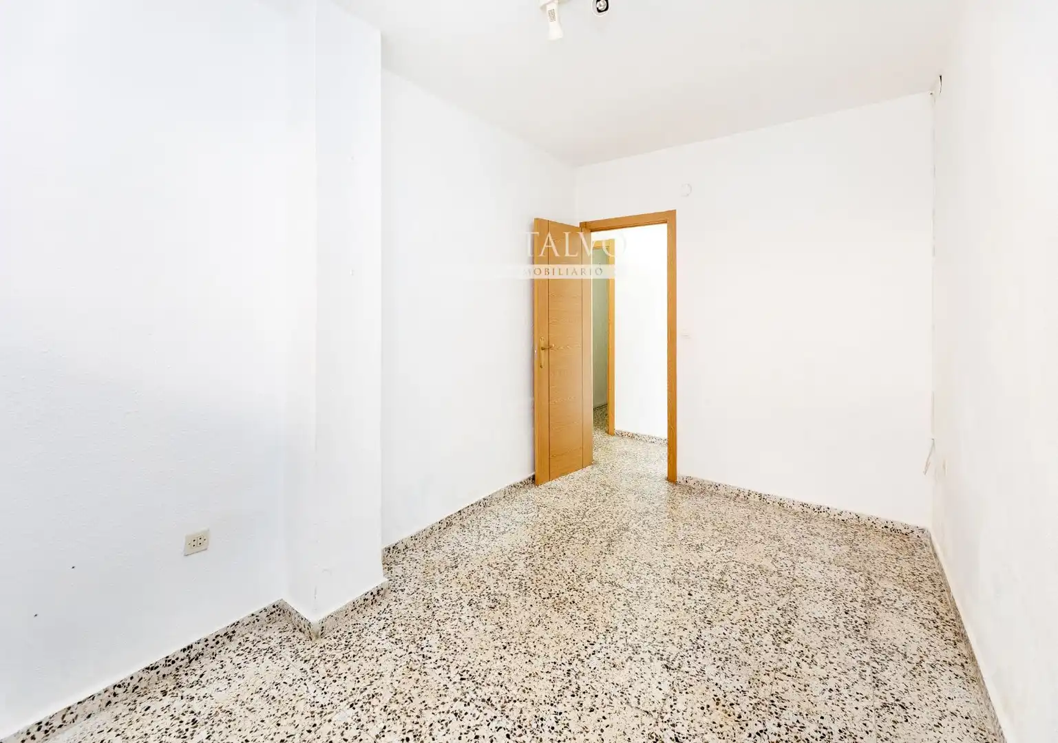 Flat for sale in Granada, Granada