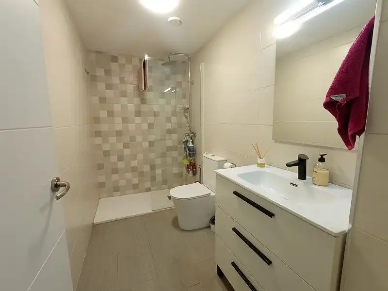 Bathroom of Flat for sale in Casc Antic - Nou Cambrils