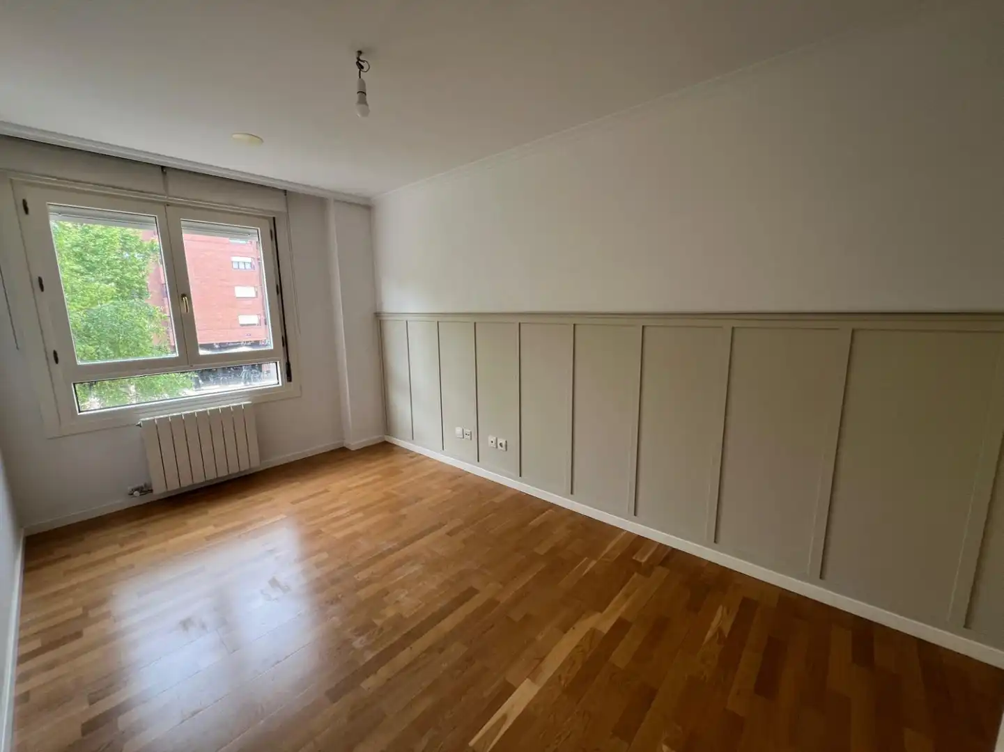 Habitación de Piso en venta en  Logroño con Calefacción, Parquet y Terraza