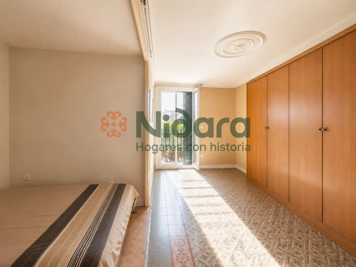 Bedroom of Attic for sale in Barcelona  with Air Conditioner, Heating and Furnished