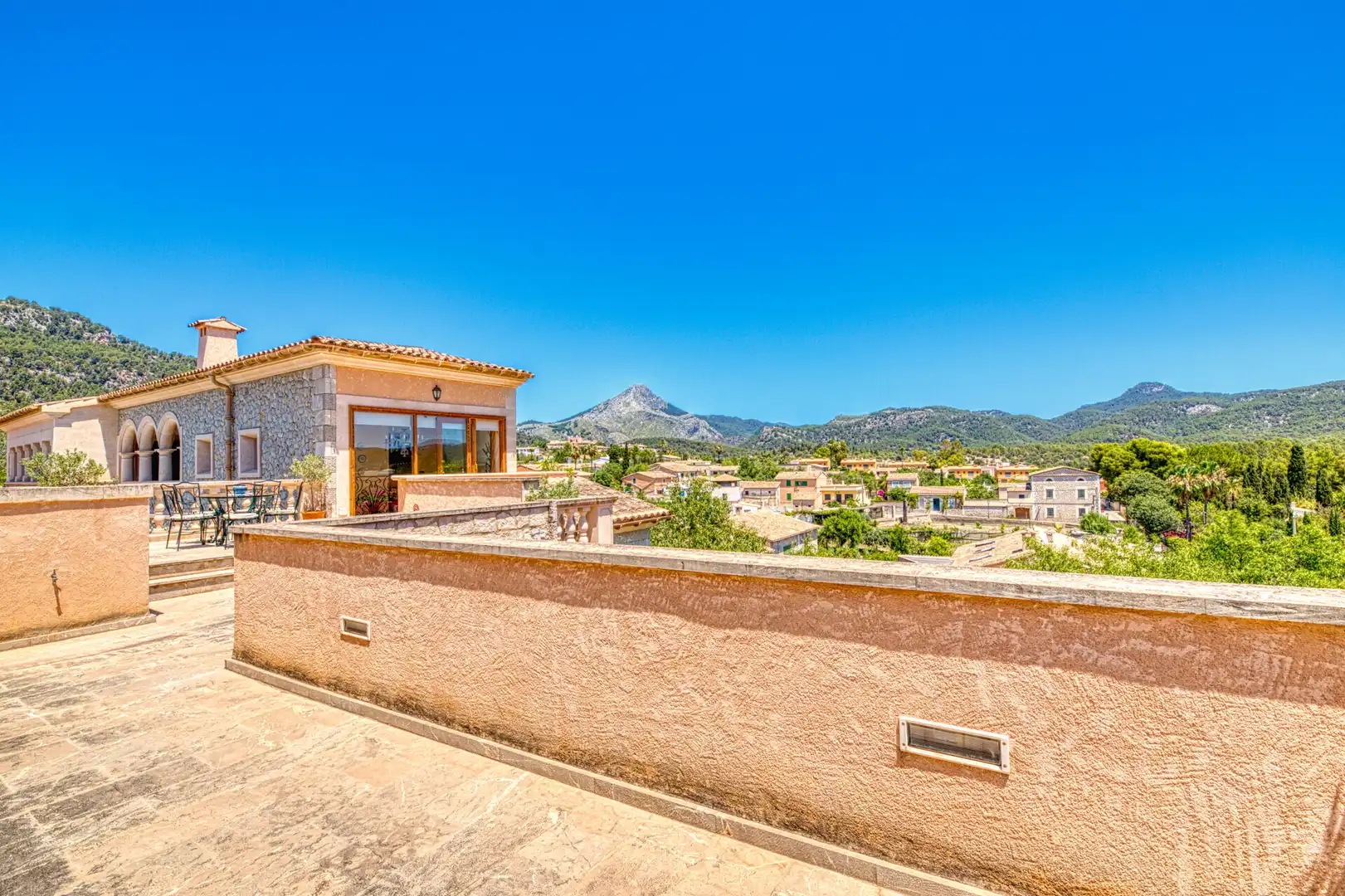 Exterior view of Houses for sale in Calvià  with Private garden