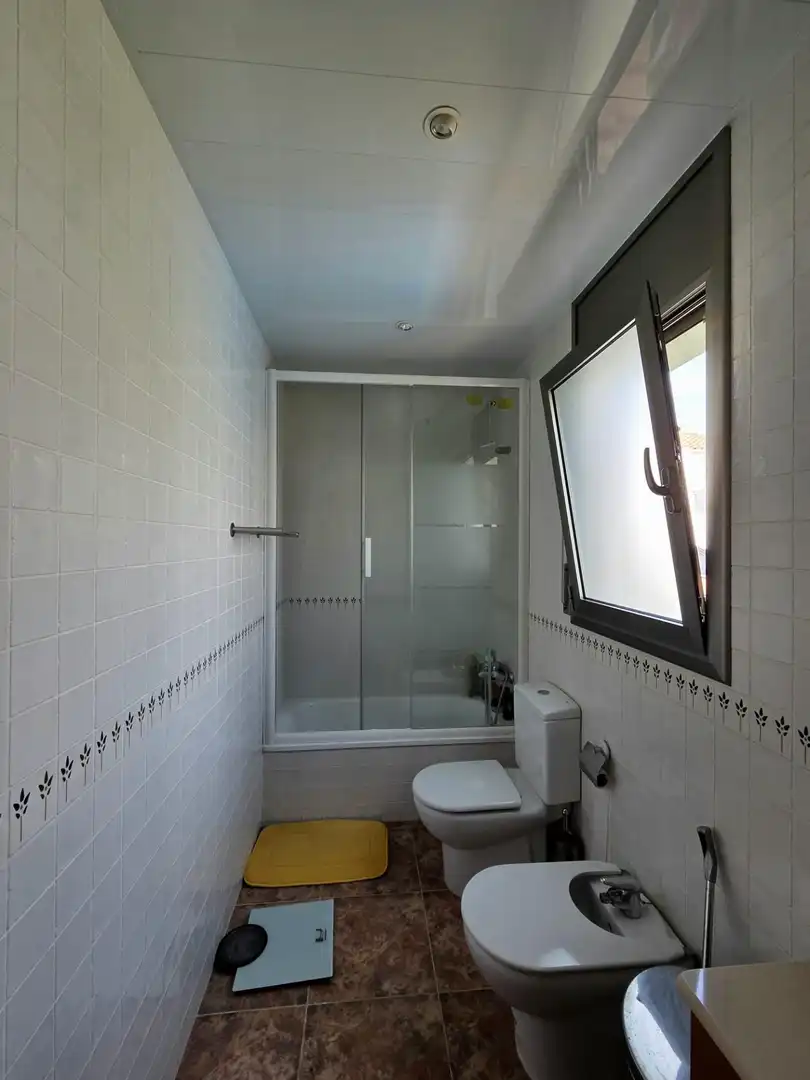 Bathroom of Houses for sale in Cunit  with Community pool