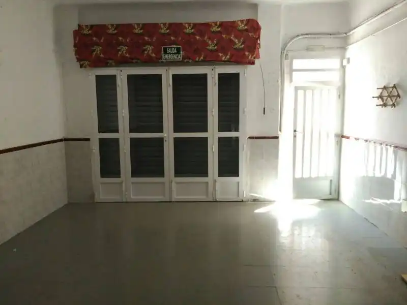 Local comercial en venda a Casco Urbano, imagen 2