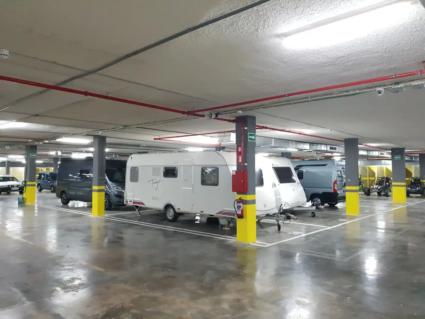 Parking of Garage for rent in Valle de Trápaga-Trapagaran  with Alarm