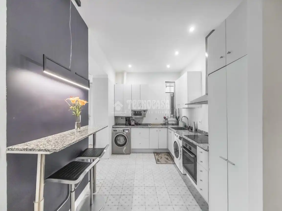 Kitchen of Flat for sale in Madrid  with Air Conditioner and Heating