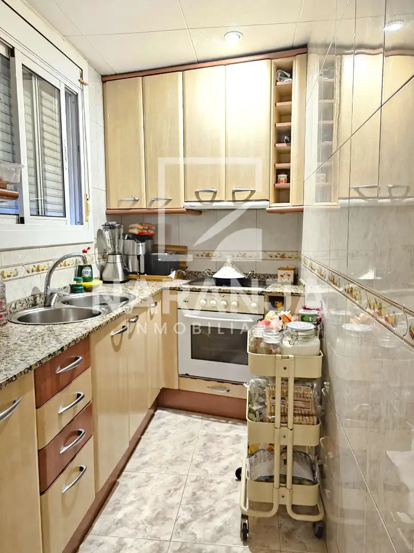 Kitchen of Flat for sale in Barcelona