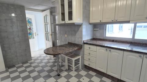 Foto 2 de Piso en venta en Avenida del Perú, Valdepasillas - La Paz - Huerta Rosales, Badajoz