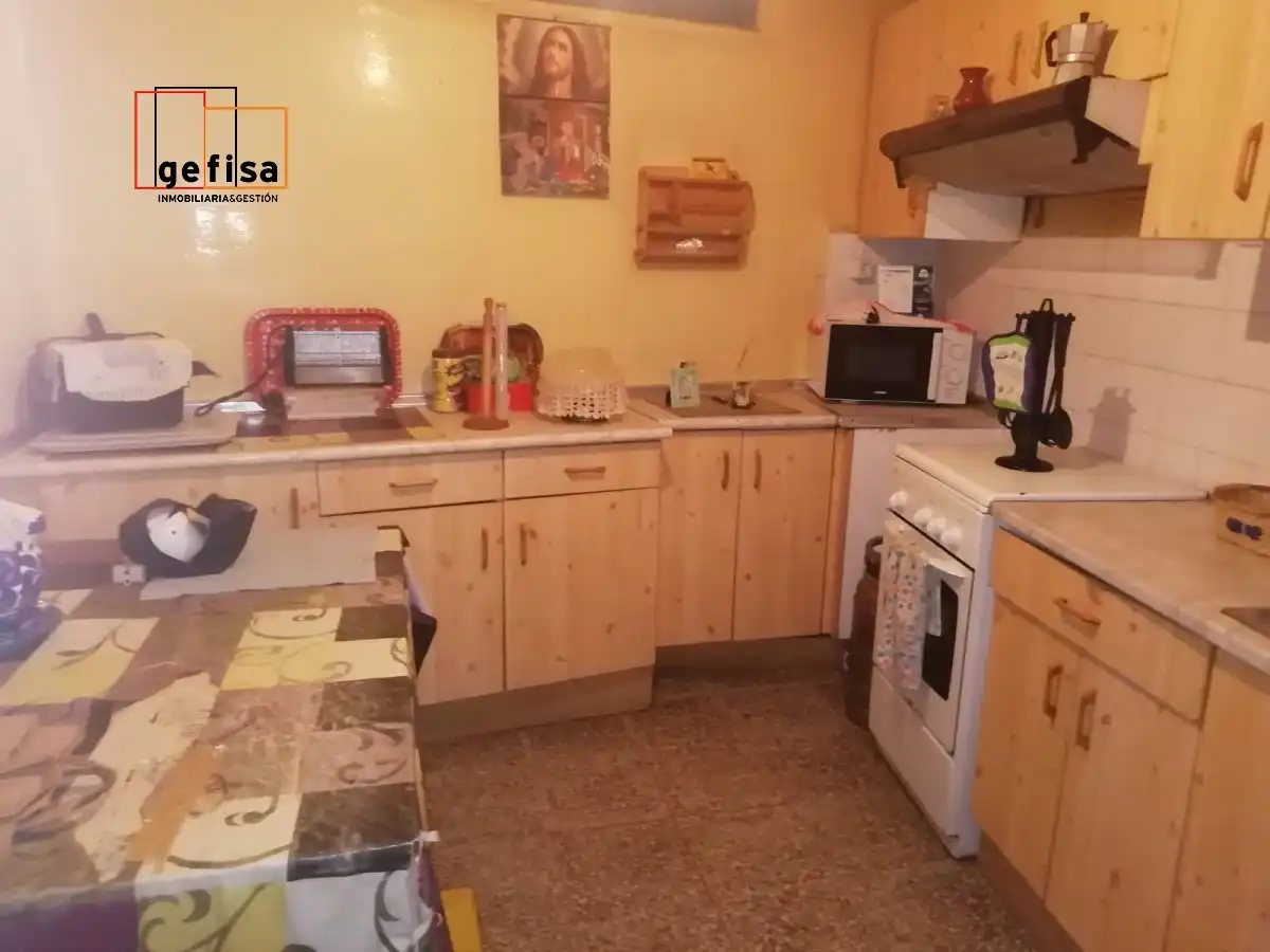 Cuina de Casa o xalet en venda en Valdepeñas amb Traster i Balcó
