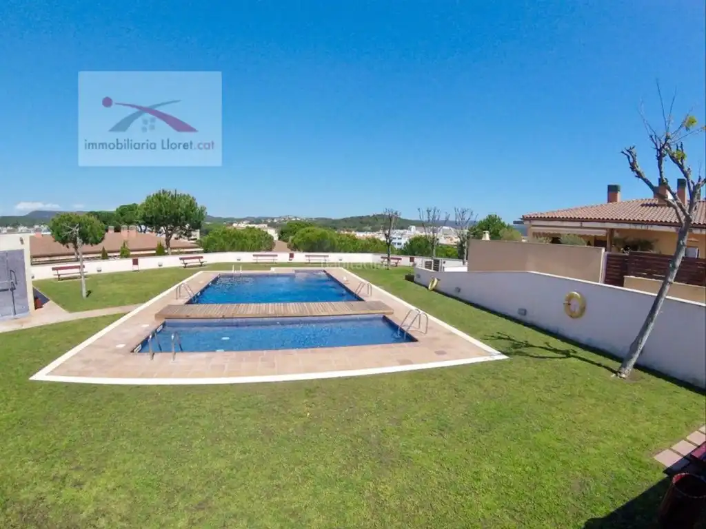 House with pool for sale in Santa Clotilde