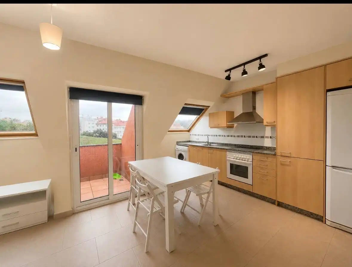 Cocina de Ático de alquiler en Arteixo con Calefacción, Terraza y Trastero