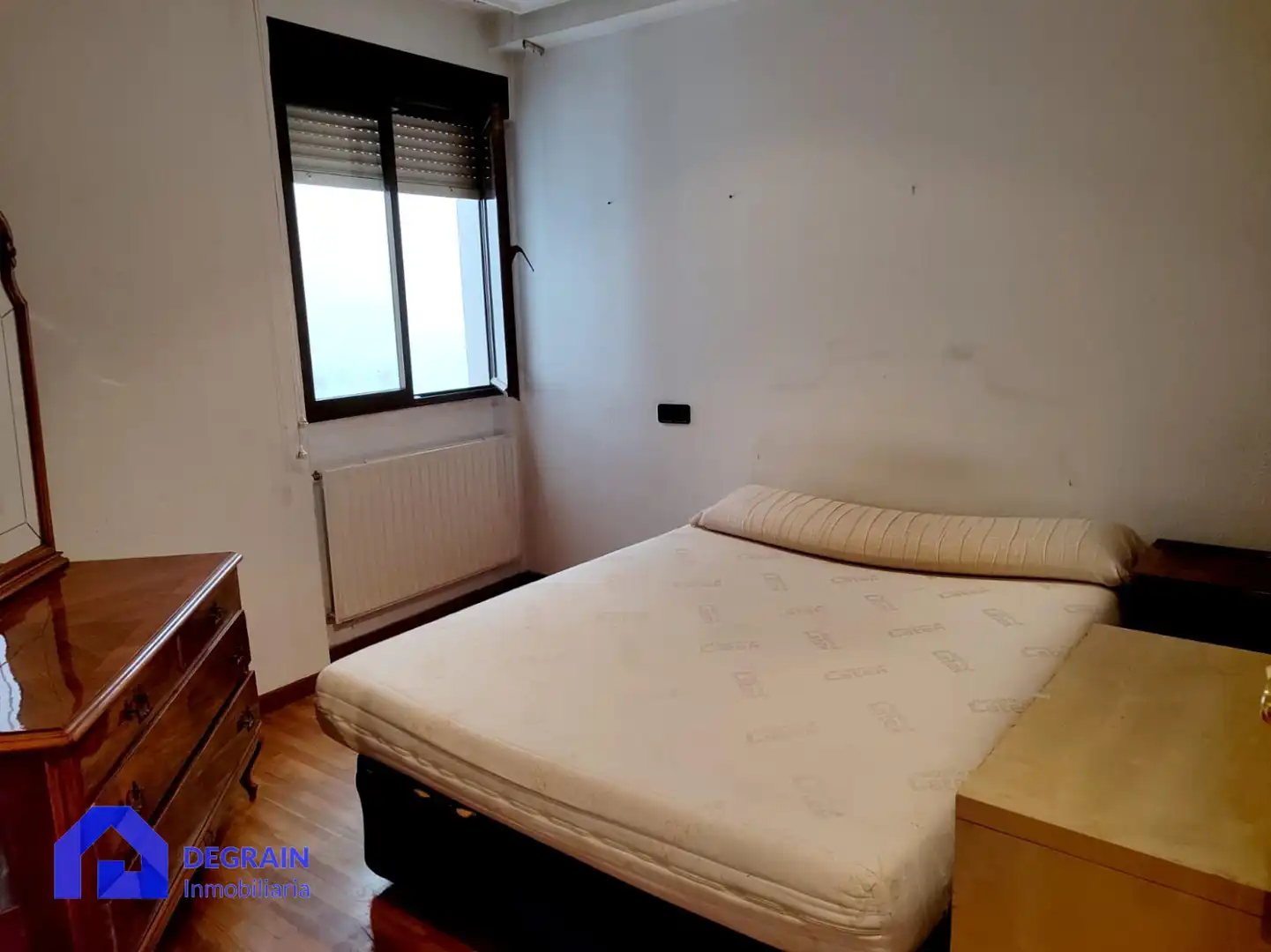 Schlafzimmer von Wohnung zum Verkauf in Oviedo  mit Heizung und Abstellraum