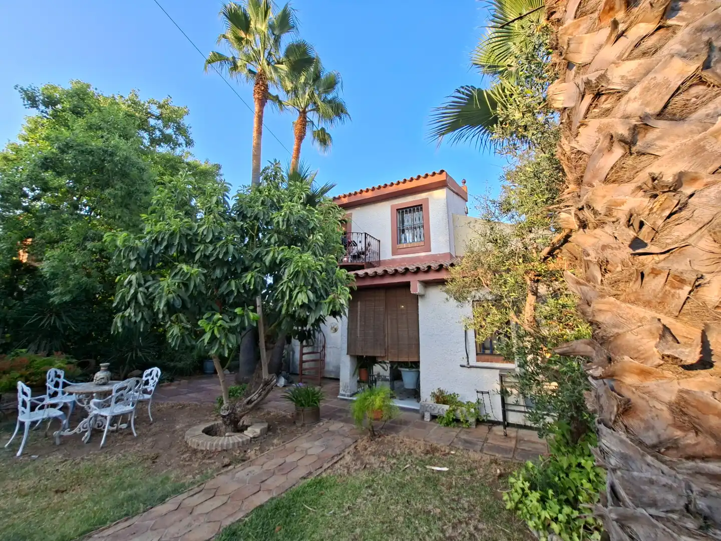 Exterior view of Houses for sale in Espartinas  with Air Conditioner, Heating and Private garden