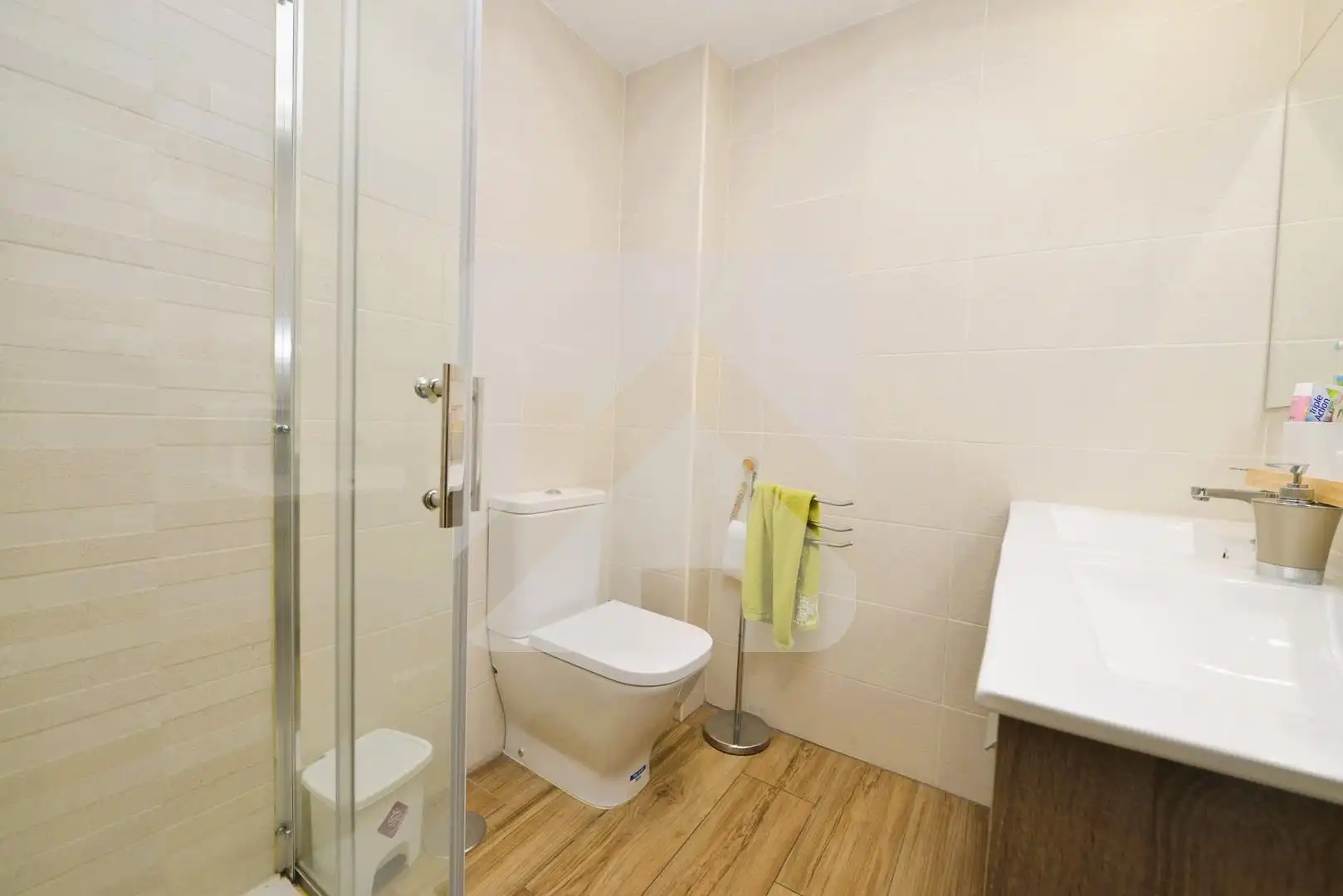 Baño de Piso en venta en Valdemoro con Calefacción y Terraza