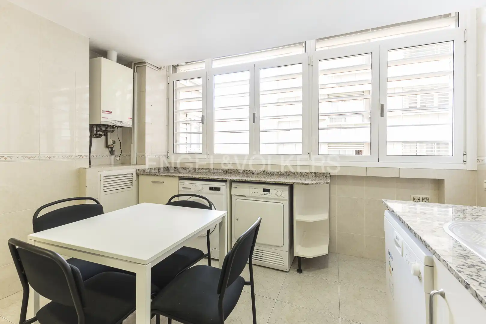 Cocina de Piso en venta en Barcelona con Calefacción y Parquet