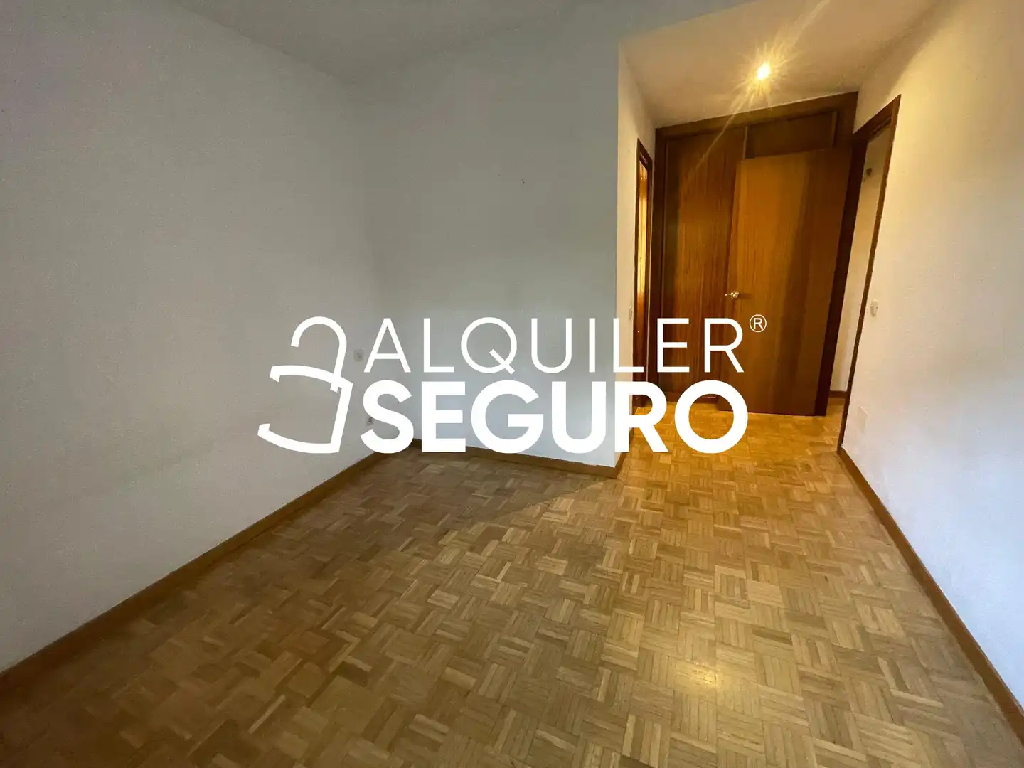 Bedroom of Flat for rent in Madrid  with Heating, Terrace and Swimming Pool