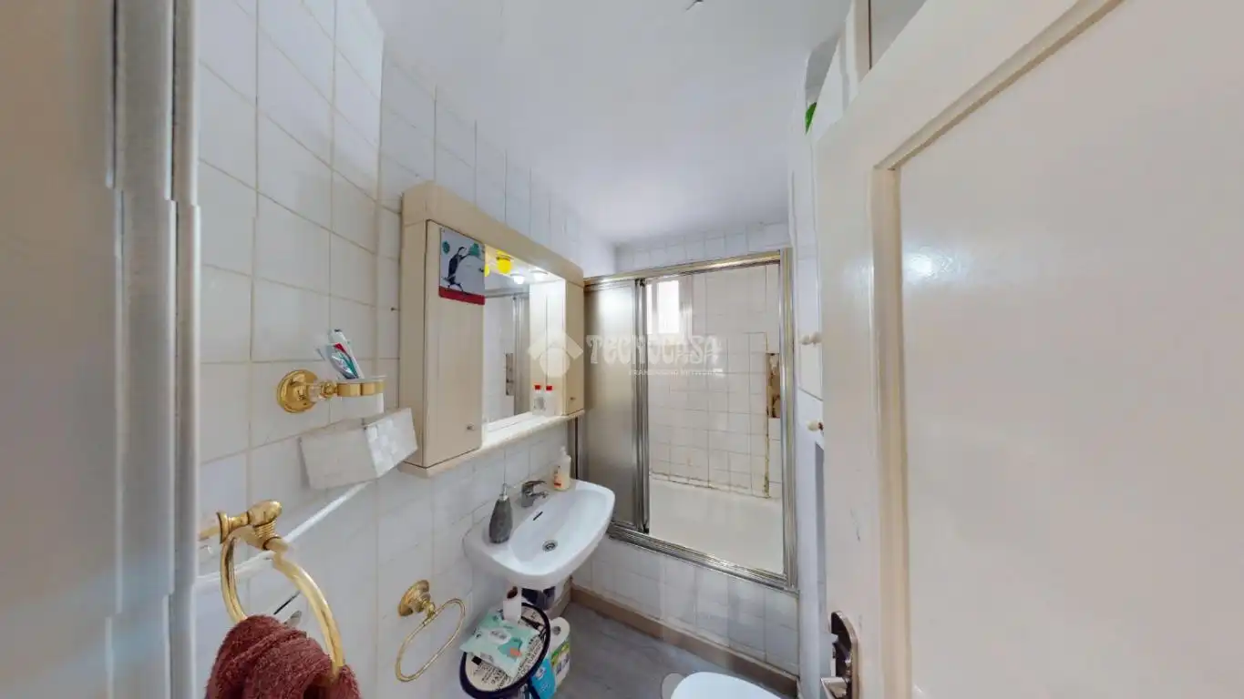 Flat for sale in Flores