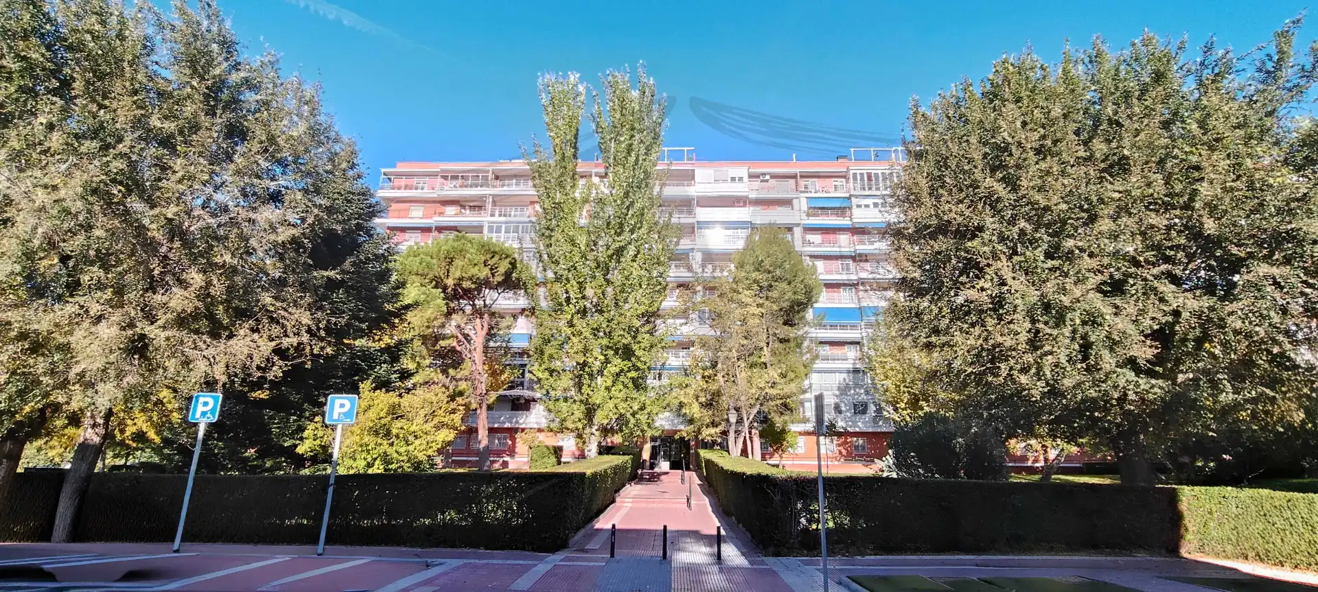 Vista exterior de Piso en venta en Torrejón de Ardoz con Calefacción, Jardín privado y Parquet
