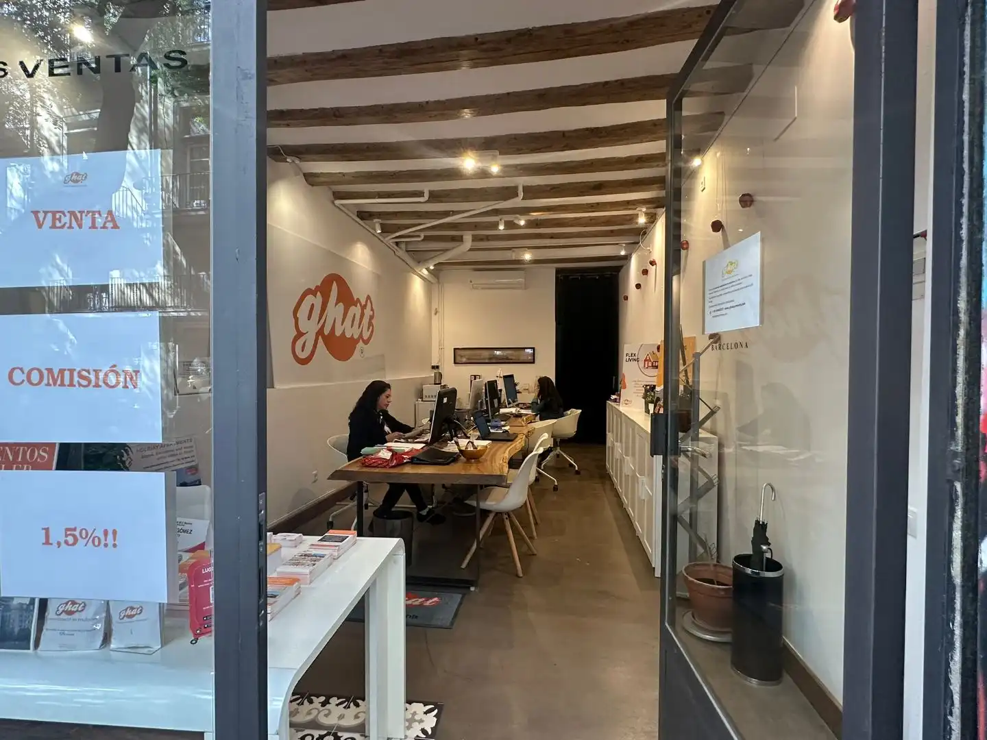 Local en venta en Barcelona con Aire acondicionado, Calefacción y Internet