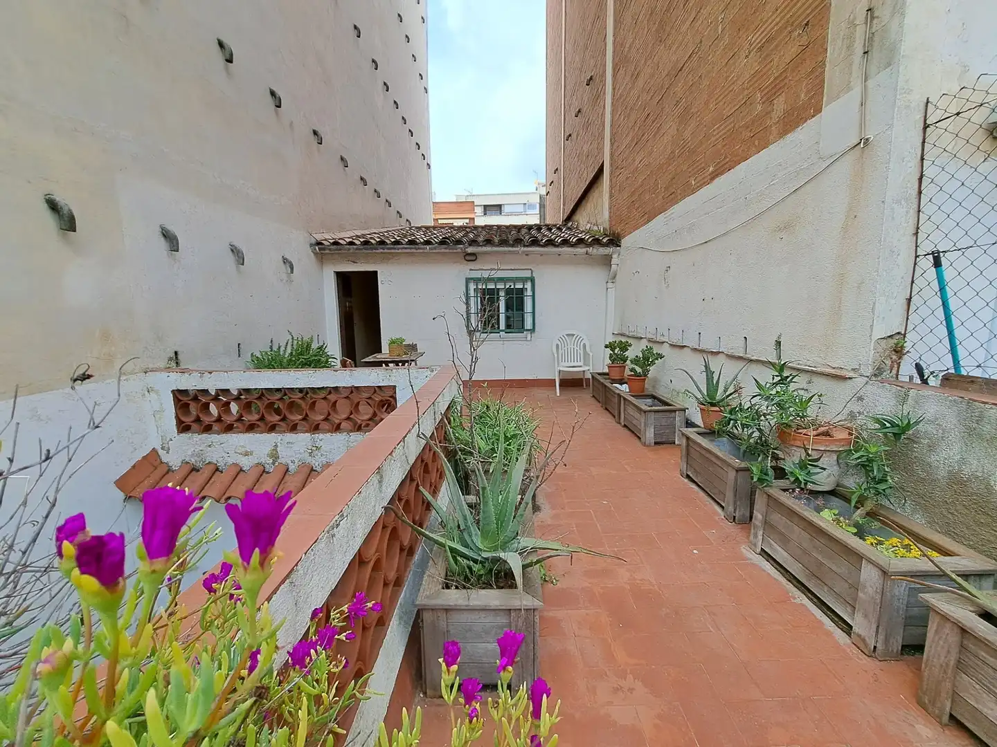 Terraza de Casa adosada en venta en Rubí con Terraza y Alarma