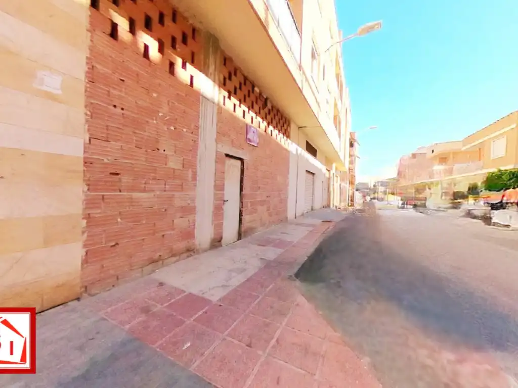 Vista exterior de Local de alquiler en Murcia