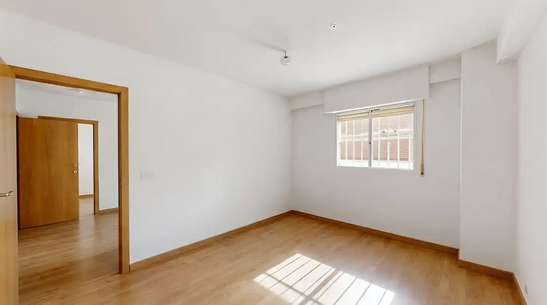 Schlafzimmer von Wohnung zum Verkauf in Madrid mit Klimaanlage und Heizung