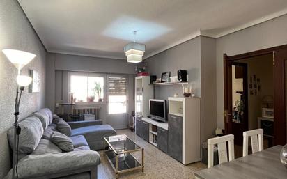 Living room of Flat for sale in  Albacete Capital  with Heating, Storage room and Balcony