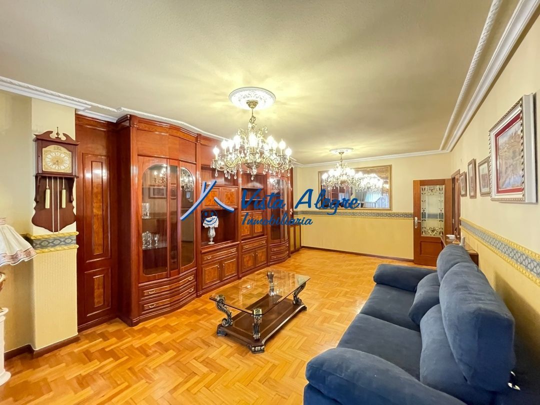 Sala d'estar de Pis en venda en Haro amb Calefacció, Terrassa i Traster