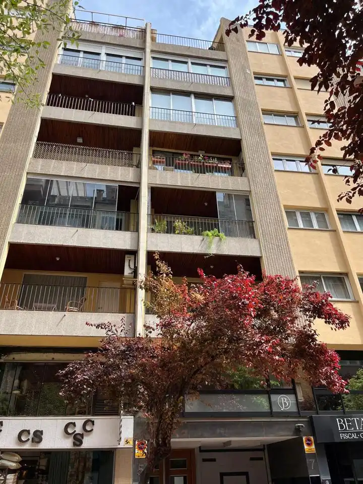 Vista exterior de Piso en venta en Zaragoza con Calefacción, Parquet y Terraza