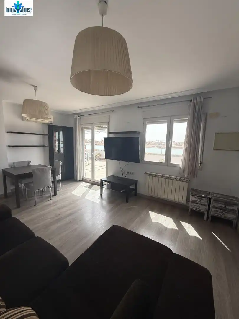 Sala d'estar de Àtic en venda en Albacete amb Aire condicionat, Calefacció i Parquet