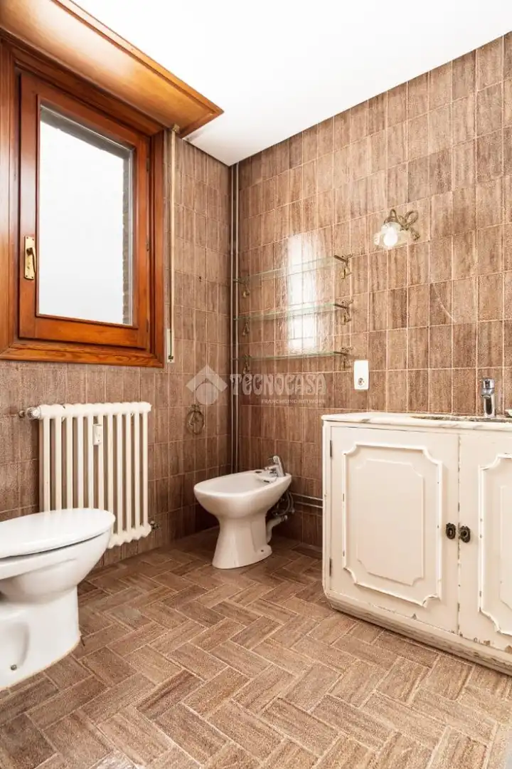 Baño de Piso en venta en Zaragoza con Calefacción, Terraza y Balcón