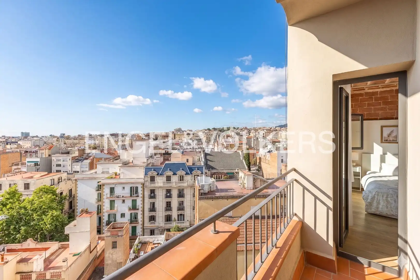 Terrasse von Dachboden zum Verkauf in Barcelona mit Klimaanlage, Heizung und Parkett