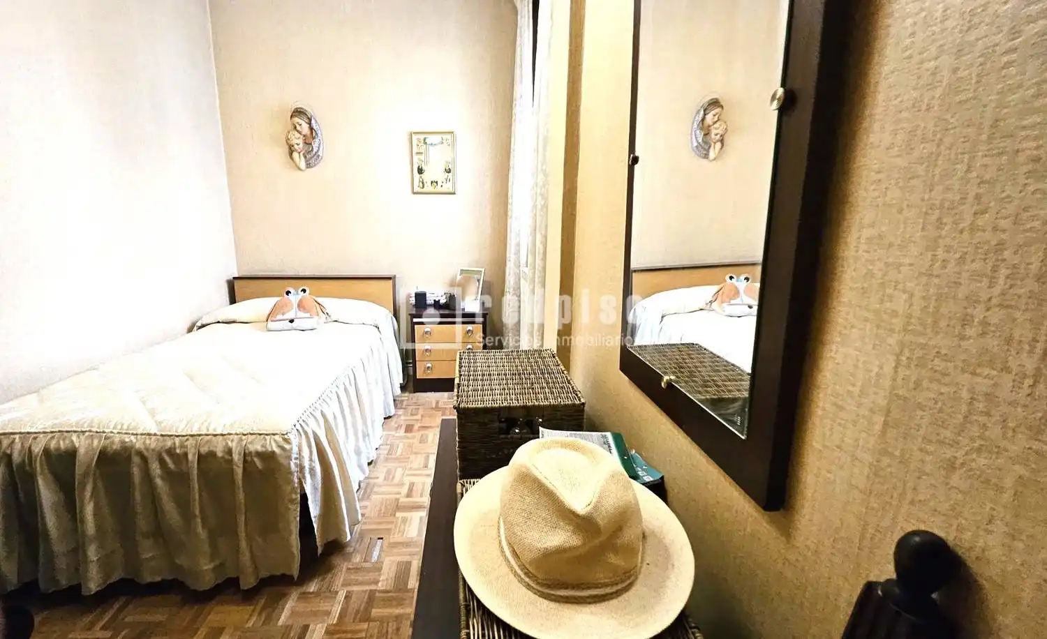 Bedroom of Flat for sale in Madrid  with Heating, Parquet flooring and Terrace
