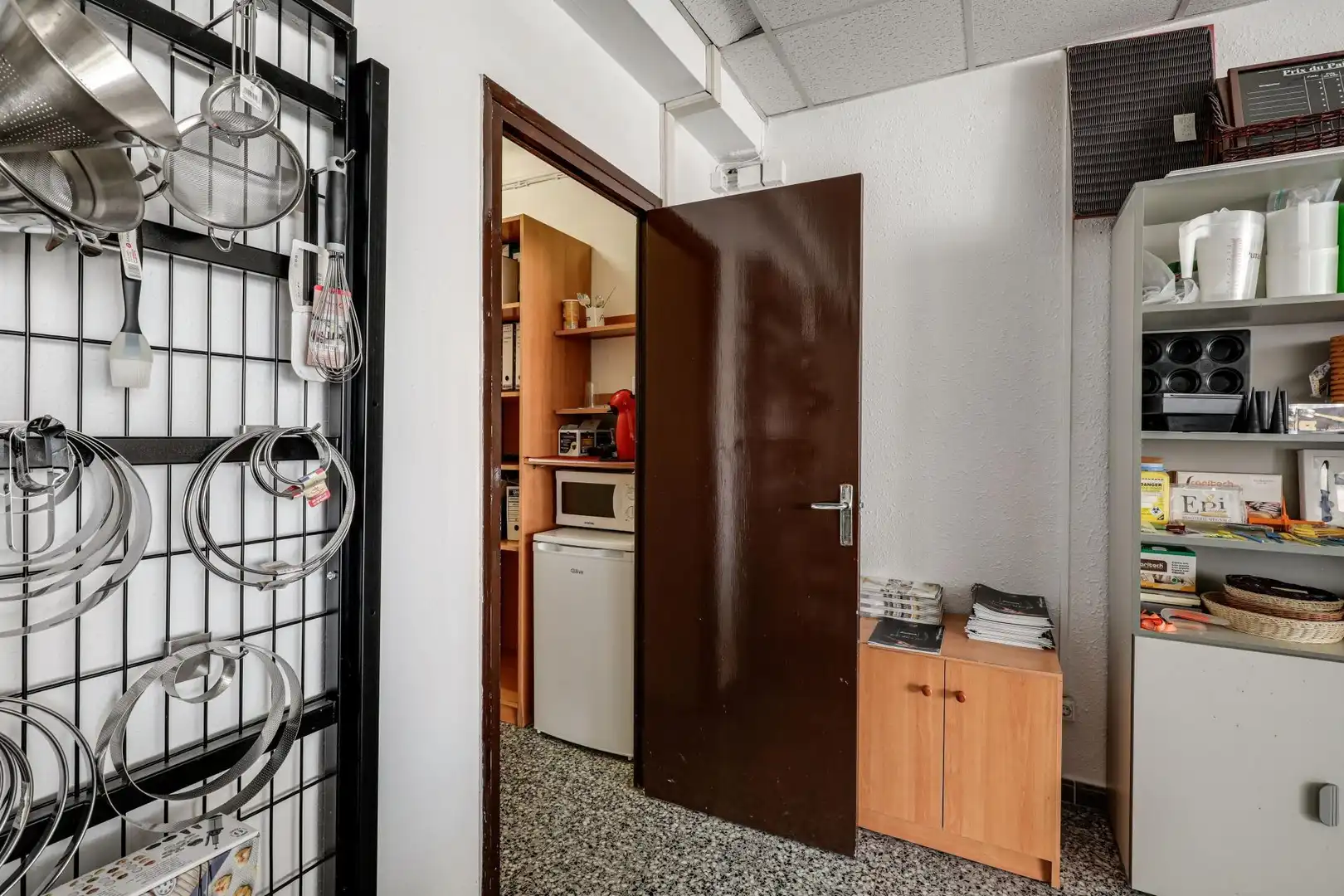 Kitchen of Office for sale in Barcelona  with Heating