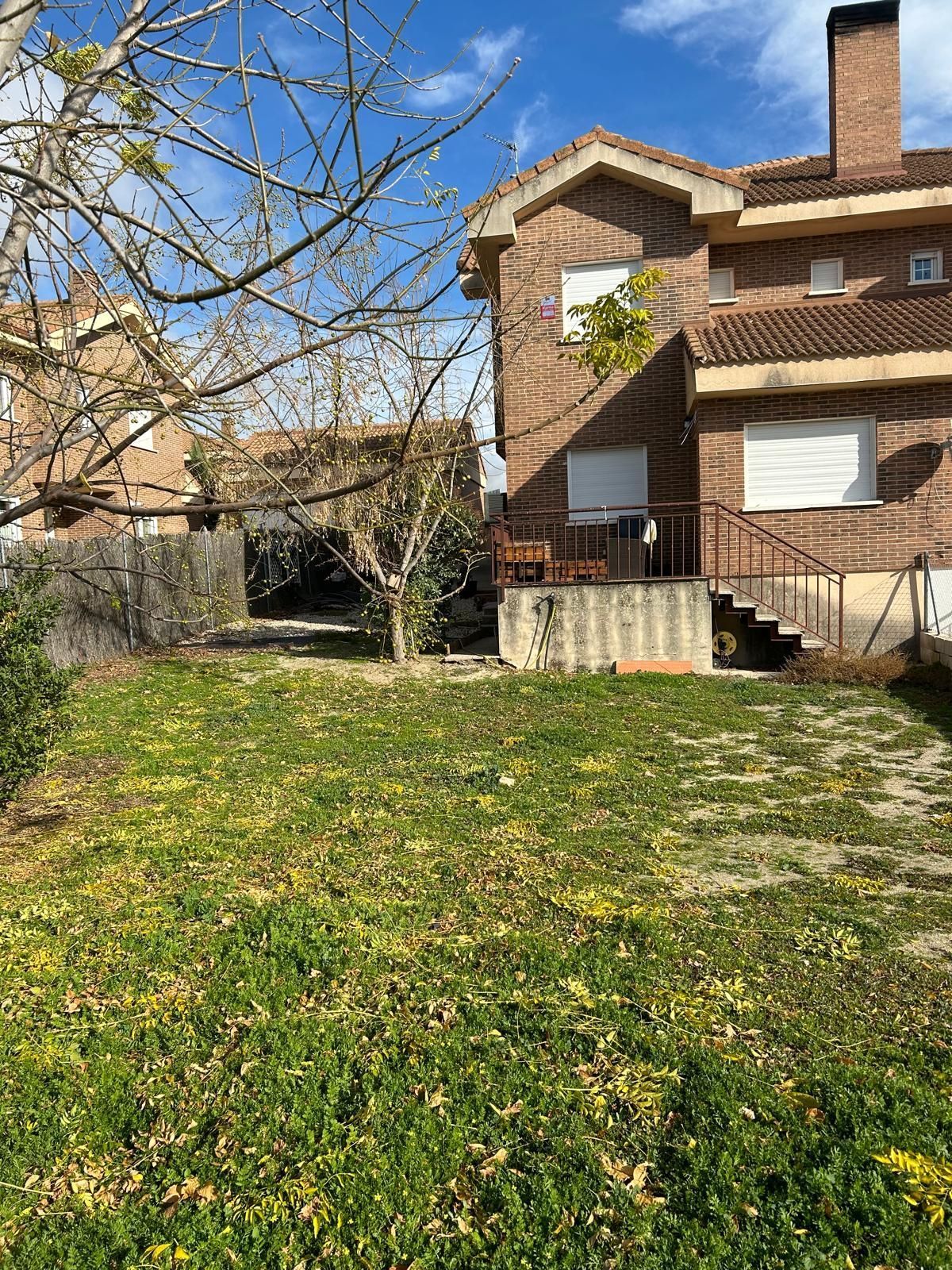 Single-family semi-detached to rent in Quijorna