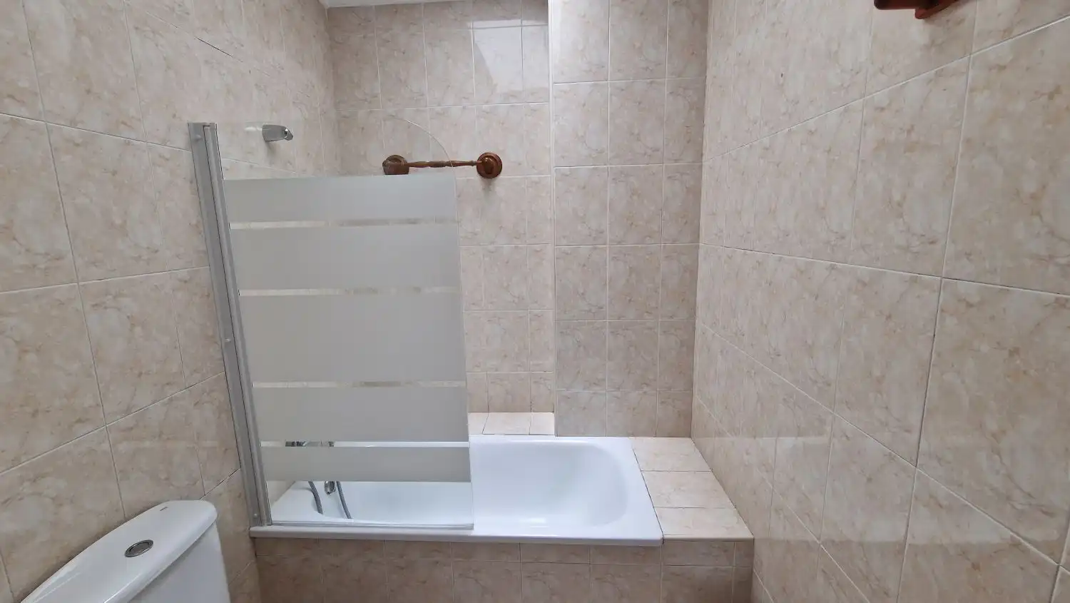 Bathroom of Flat for rent in Torrelavega   with Heating, Terrace and Furnished