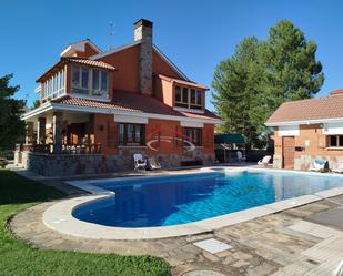 Piscina de Casa o xalet en venda en Valdefresno amb Piscina