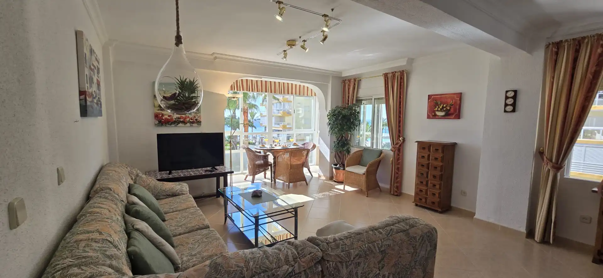 Sala de estar de Casa o chalet en venta en Algarrobo con Calefacción, Terraza y Trastero