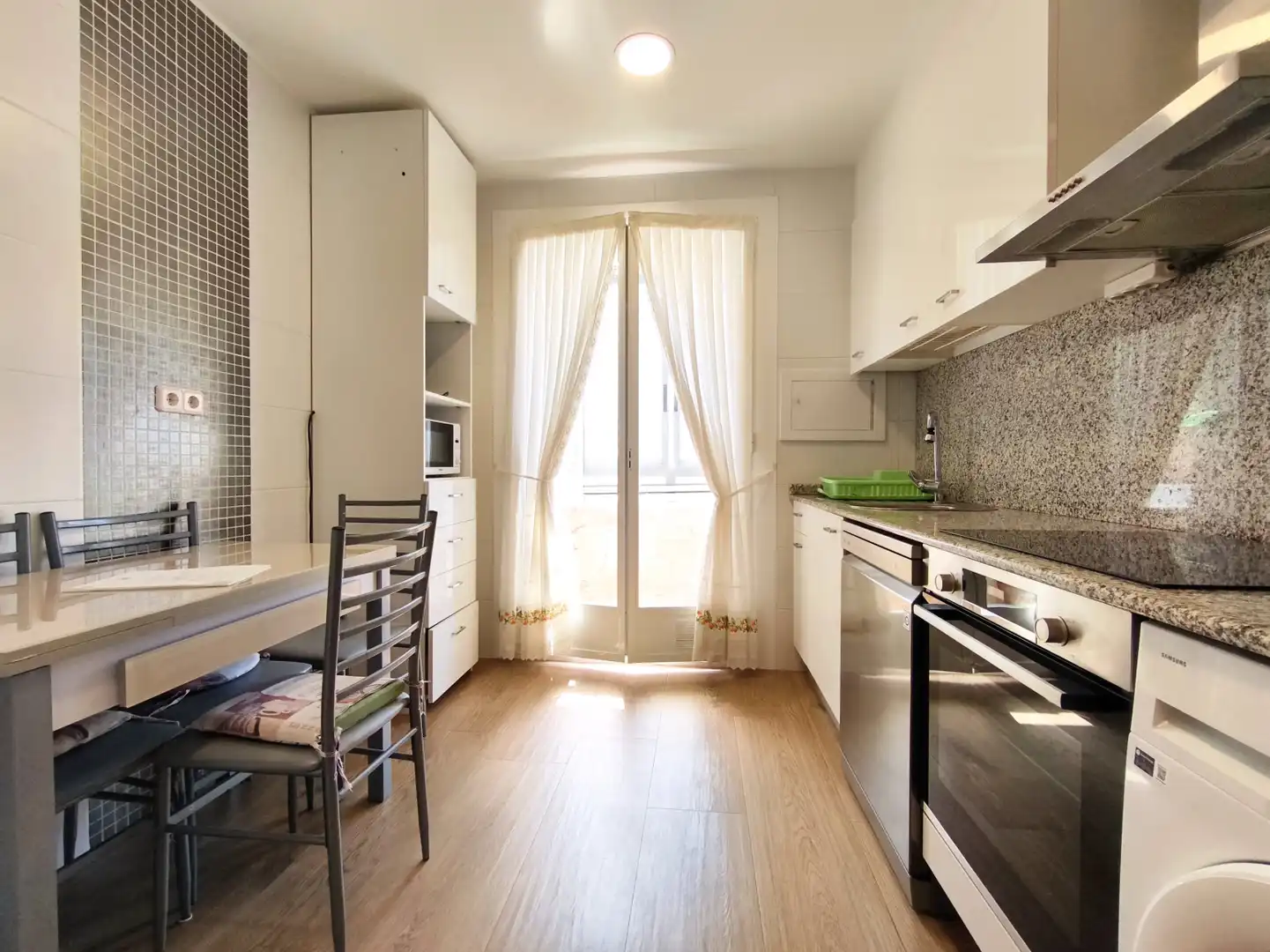 Küche von Wohnung zum Verkauf in  Logroño mit Klimaanlage, Heizung und Parkett